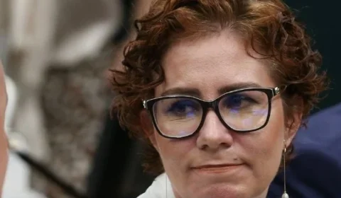 Políticos reagem à prisão de Carla Zambelli nas redes: ‘Grande dia’