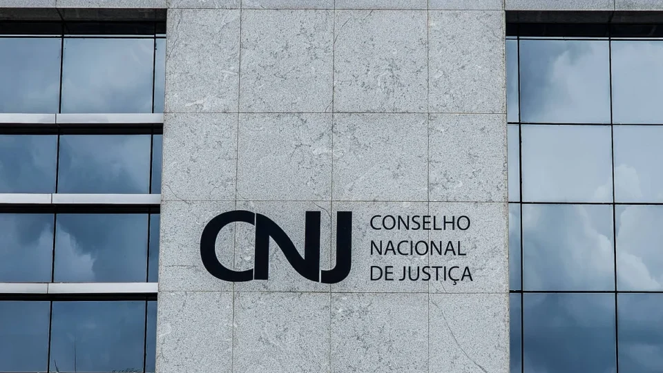 CNJ, fiscal do Judiciário, infla quadro de juízes e paga R$ 3,4 mi em penduricalhos em 5 meses