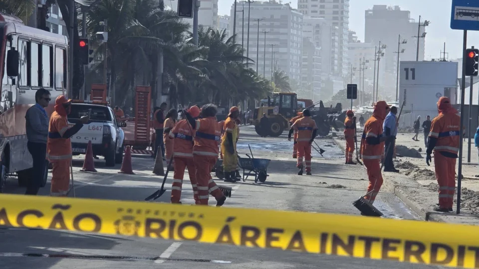 Marinha emite alerta de ressaca no mar do Rio, com ondas de até 4 metros de altura
