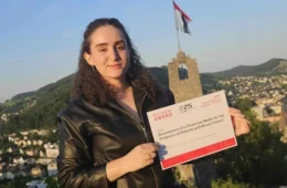 Brasileira é premiada na Suíça por desenvolver sistema com IA que auxilia em casos de câncer