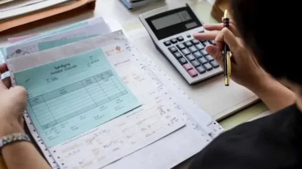 Endividamento atinge 82,8 milhões de brasileiros e nova fase do Desenrola mira alívio financeiro
