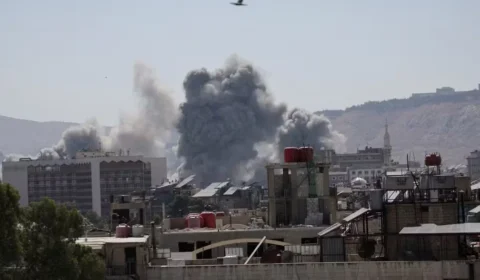 Israel bombardeia Damasco e sul da Síria, em quarto dia de confrontos em Sweida