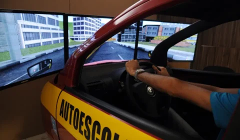 Entenda plano do governo Lula para acabar com autoescola obrigatória e baratear CNH