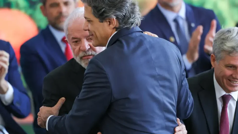 A crise não é econômica: Derrubada do IOF escancara pressão do Congresso sobre o Executivo