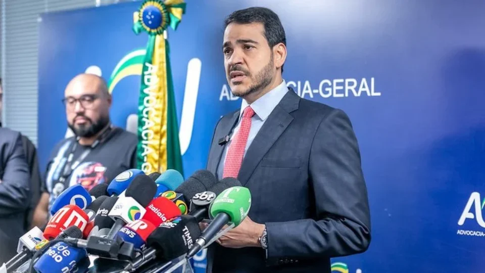 Governo e PSOL acionam STF por IOF; entenda as diferenças das ações