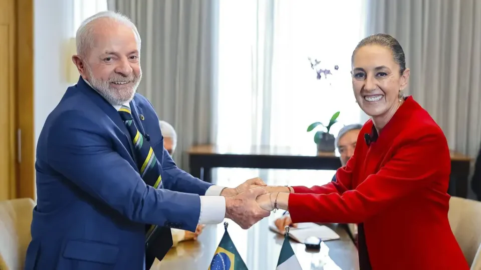 Lula conversa com presidente do México para articular frente contra tarifas de Trump