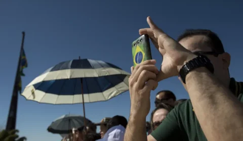 Verás que o filho teu não foge à luta?
