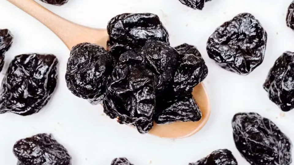 Conheça o alimento inesperado que fortalece os ossos