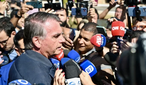 Bolsonaro chama de ‘suprema humilhação’ restrições determinadas pelo STF