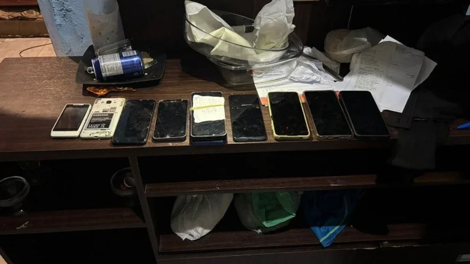 Polícia apreende adolescentes sob suspeita de promoverem ataques pela internet