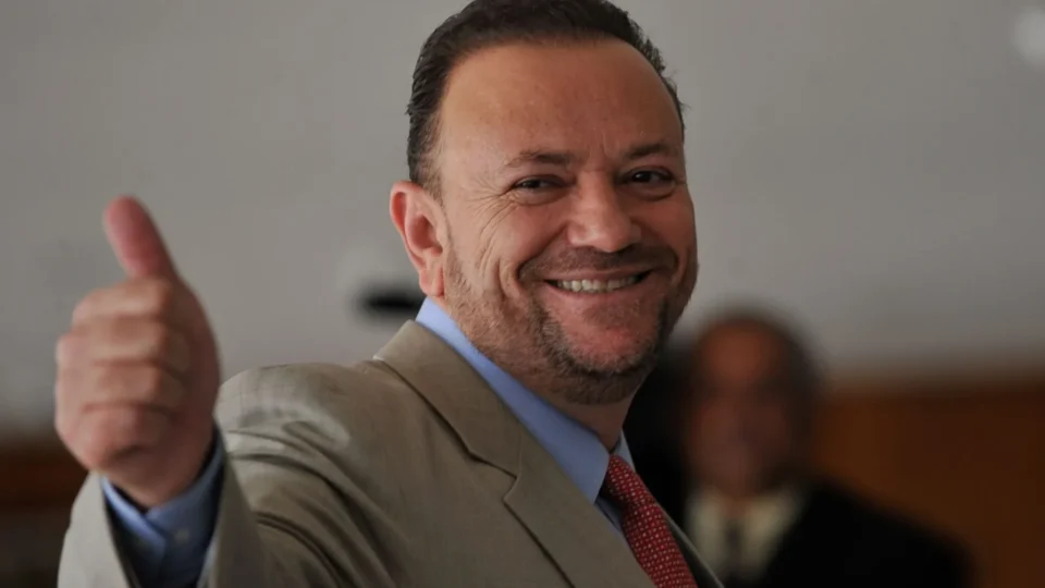 PT elege Edinho Silva, favorito de Lula, para presidir partido até 2029