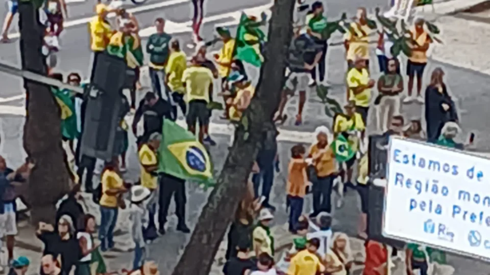 Traidores do Brasil fazem atos flopados em apoio a tarifaço de Trump e ataque ao Pix