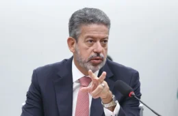 Lira compra jatinho de US$ 1 milhão em sociedade com empresário do agro