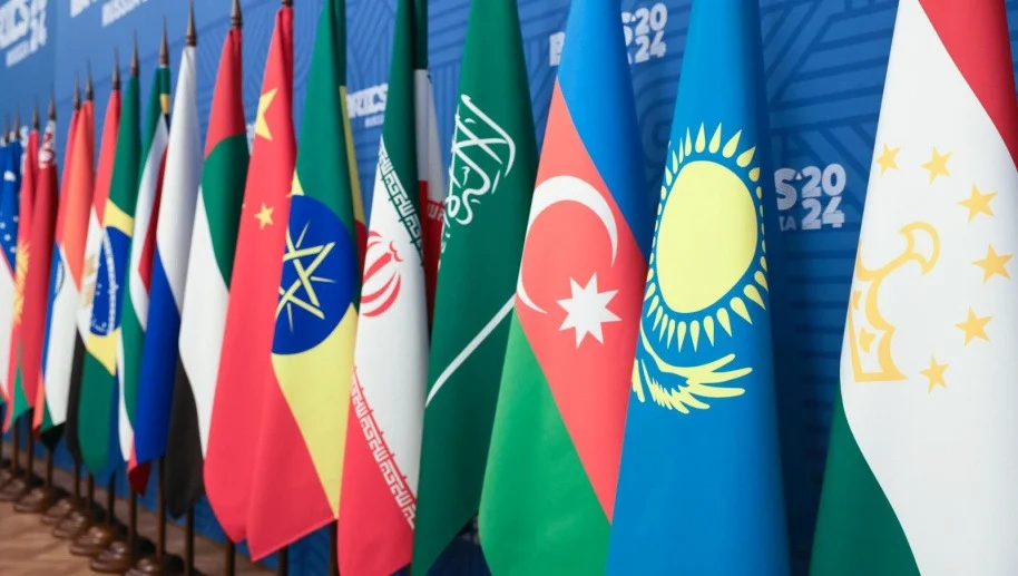 O BRICS se posiciona como porta-voz do Sul Global, buscando ampliar a representatividade e promover uma ordem internacional mais justa e multipolar. Imagem: divulgação 