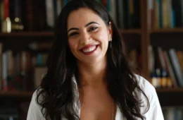 Juliana Dal Piva é primeira brasileira a ganhar ‘Prêmio Coragem no Jornalismo’