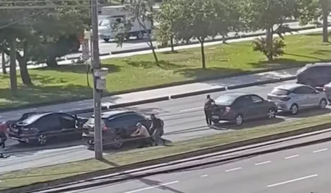 Bicheiro Vinicius Drummond sofre atentado e tem Porsche metralhado no RJ