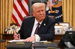 Trump dá 50 dias para Rússia encerrar guerra na Ucrânia e fala em tarifa de quase 100%