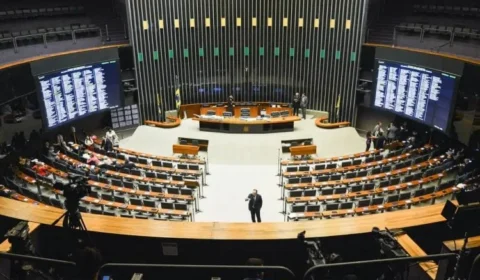 Povo apoia taxar bilionários, bancos e bets e acha que Congresso protege ricos, diz pesquisa