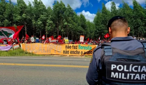 Câmara aprova urgência para projeto que permite ação da polícia sem ordem judicial em ocupações