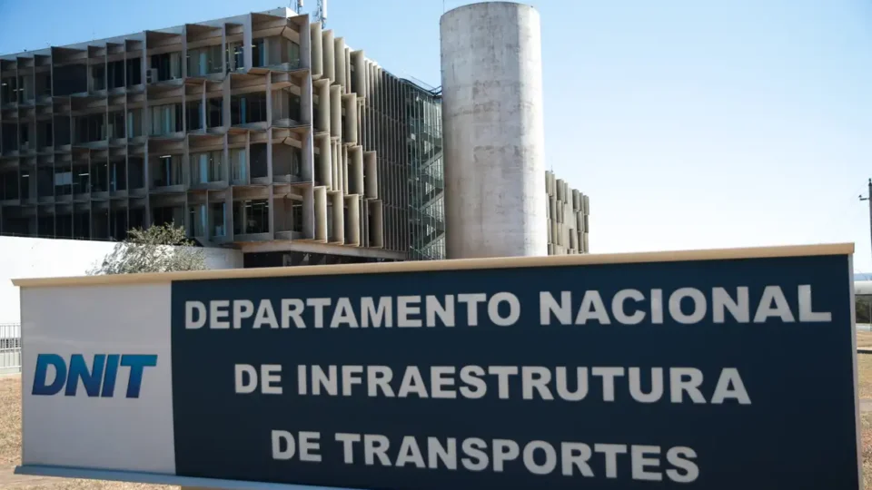 Operações sobre desvios milionários se multiplicam em órgão cobiçado por partidos