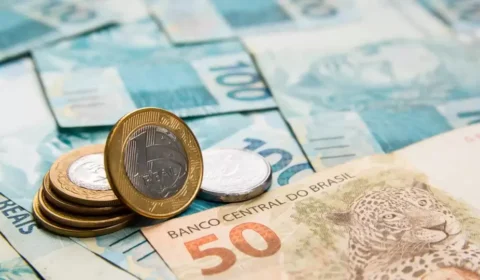 Governo Lula propõe salário mínimo de R$ 1.627 para 2026
