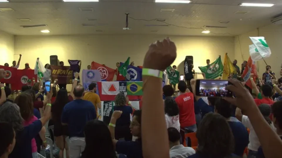 Plebiscito Popular lança votação pela taxação dos super-ricos e o fim da escala 6×1