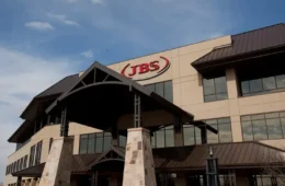 JBS deixou de pagar o equivalente a 68% do lucro em impostos federais desde 2024