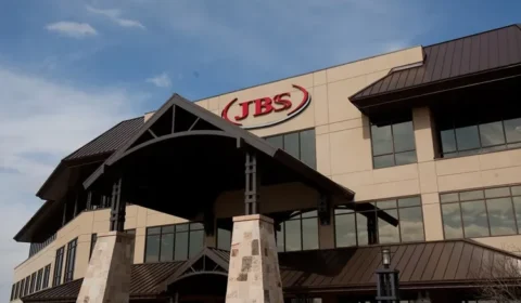 JBS deixou de pagar o equivalente a 68% do lucro em impostos federais desde 2024