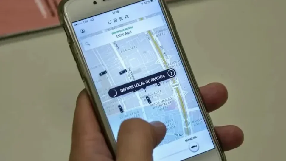 Preço do transporte por aplicativo aumenta 44,5%, mas reajuste não chega aos motoristas