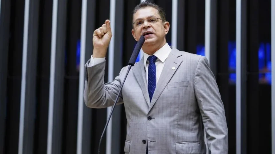 Sóstenes ameaça nova baderna no plenário: ‘Nada está descartado’