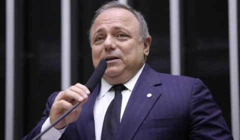 Câmara aprova 9% de reajuste a militares em meio a ajuste fiscal do governo