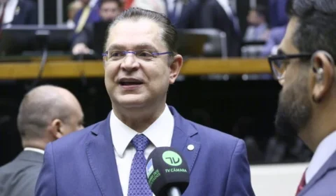 Crise no bolsonarismo: anistia enterrada, sanções no radar e tensão interna no PL