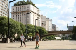 Norte e Sul têm chuva, enquanto ar seco predomina no centro do Brasil