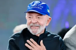 Popularidade de Lula, tarifaço de Trump, inflação e luta de classes no Brasil