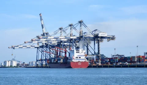 Porto de Santos vive corrida de exportadores antes de tarifas dos Estados Unidos