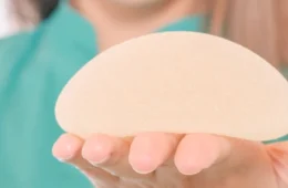 Anvisa proíbe importação e uso de novos lotes de prótese de silicone chinesa