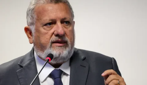 Caixa prevê R$ 250 bi em crédito habitacional em 2025 e linha para reformas
