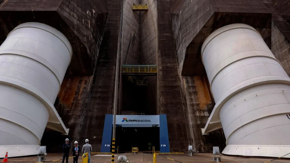 Consumo de IA no Paraguai faz Itaipu estudar construção de 2 turbinas