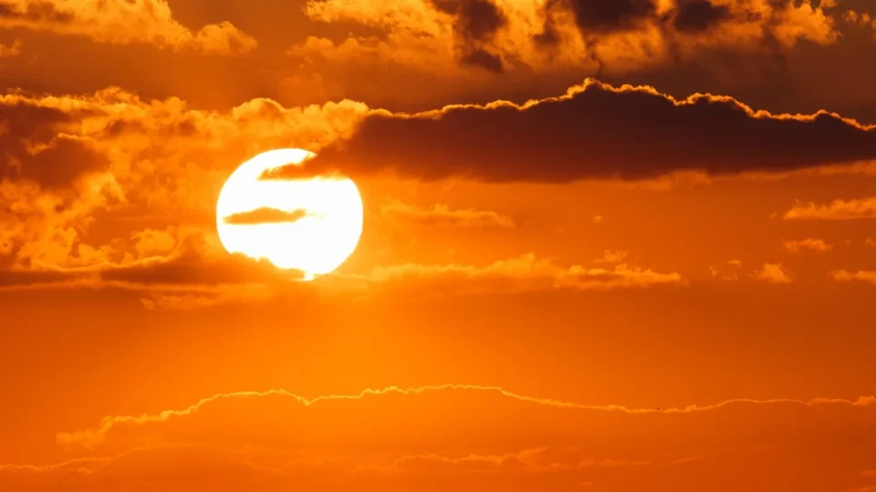 Com calor em novembro, 2025 deve ser o 2º ou o 3º ano mais quente da história
