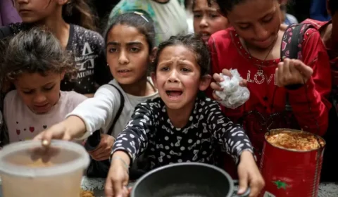 Órgão ligado à ONU diz que há fome generalizada em Gaza e culpa Israel