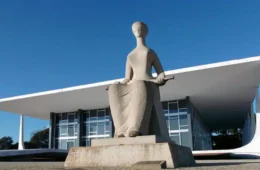 Turma do STF que julgará Bolsonaro acumula apoio amplo a Moraes, mas tem contraponto