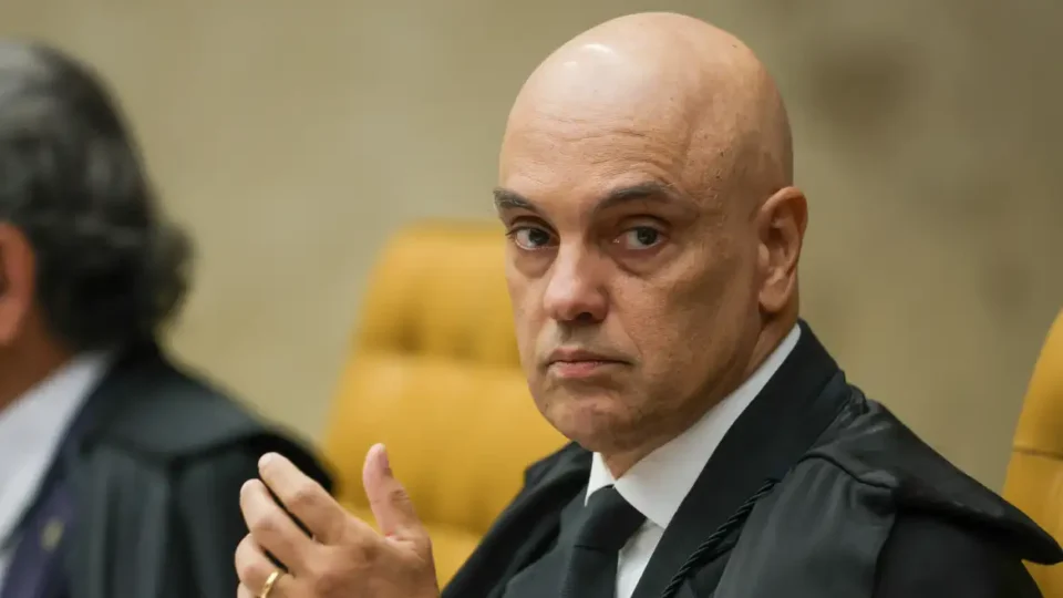 Moraes fala em ‘erros e acertos’ e destaca colegiado do Judiciário em evento sem Tarcísio