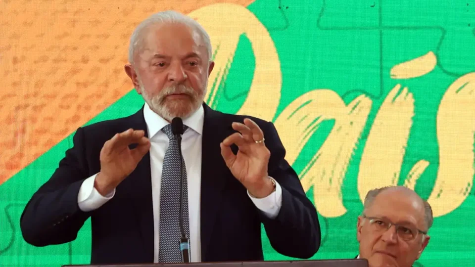 Lula diz que finaliza nesta quarta (13) projeto de regulamentação de big techs