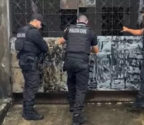 Polícia