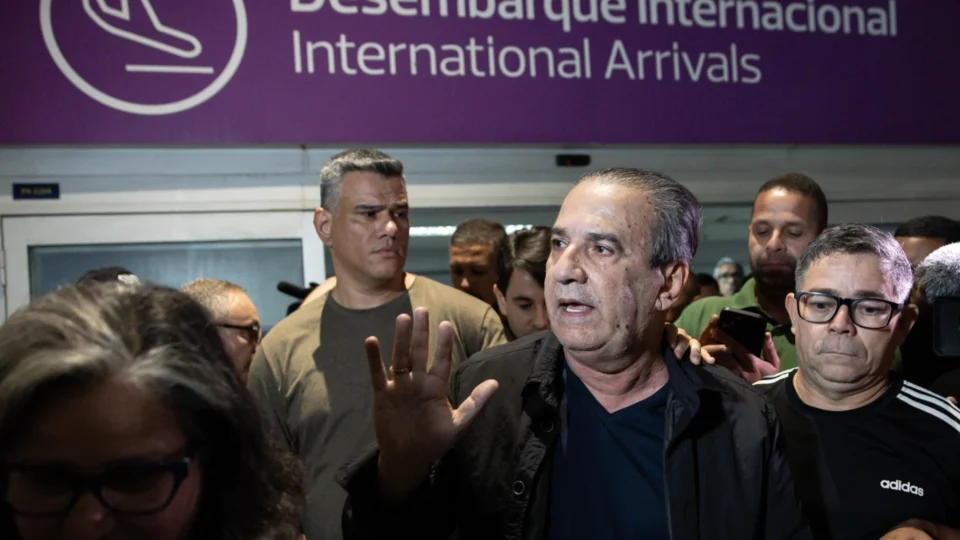 Malafaia faz uso do direito ao silêncio ao ser chamado pra depor na PF