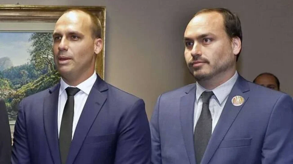 Carlos e Eduardo Bolsonaro dizem que governadores de direita agem como ratos e oportunistas