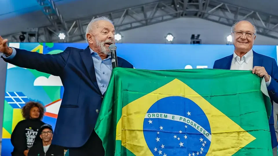 Com tarifaço iminente dos EUA, governo Lula corre para fechar pacote de socorro