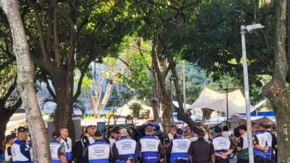 Deputado denuncia ‘doutrinação religiosa’ na PM do RJ e é alvo de ataques da extrema direita