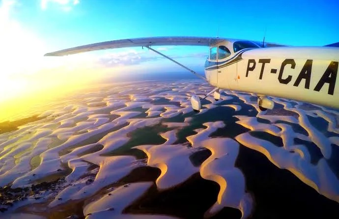 Avião