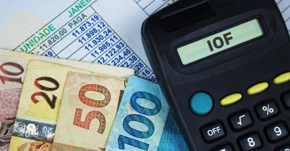 Impacto do IOF no bolso Por estar embutido na operação (na taxa do câmbio, no valor financiado ou no extrato do investimento), a maioria das pessoas não percebe que pagou IOF até ver o detalhamento na fatura ou no contrato. Imagem: reprodução